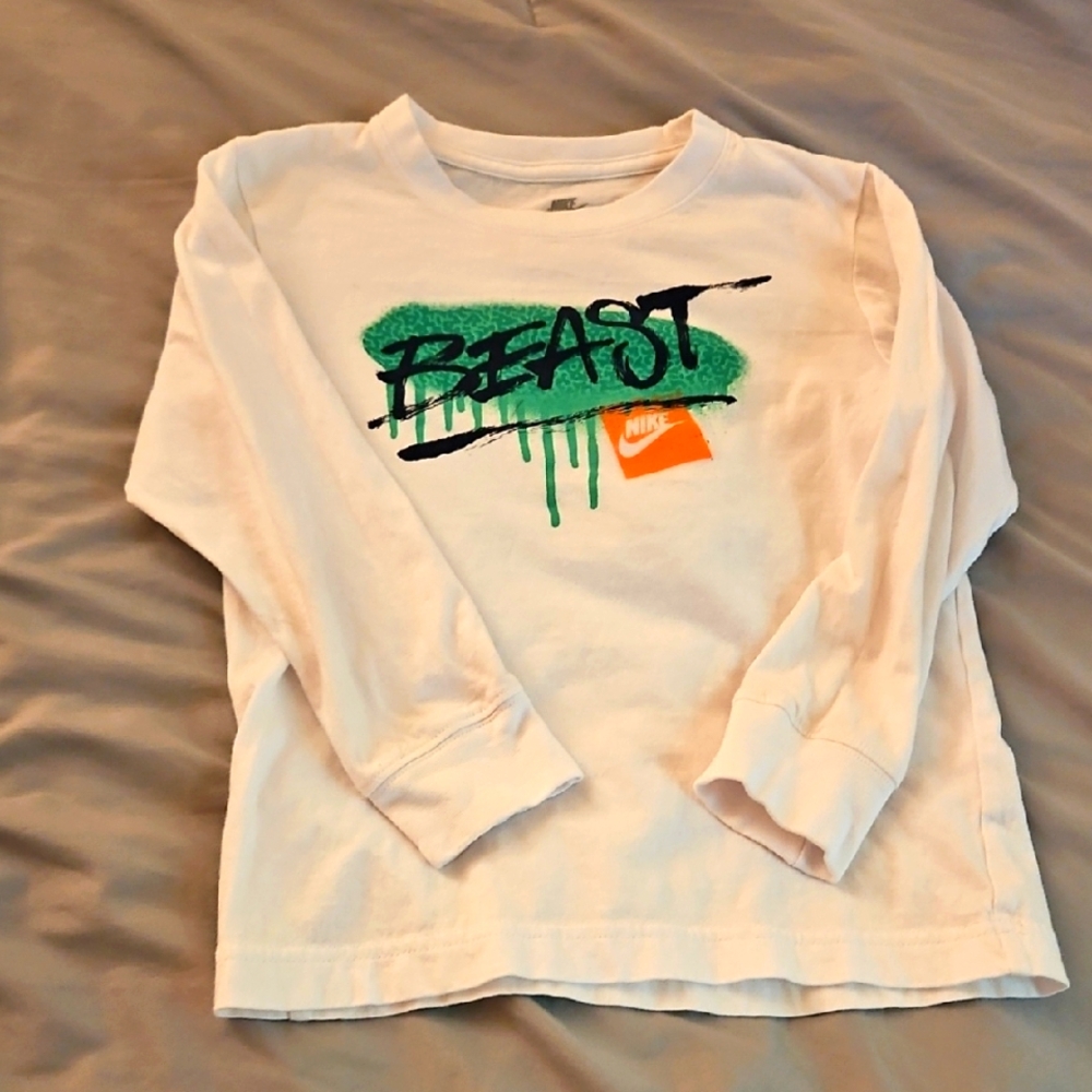 Nike Kids White and Green‎ Long Sleeve Shirt